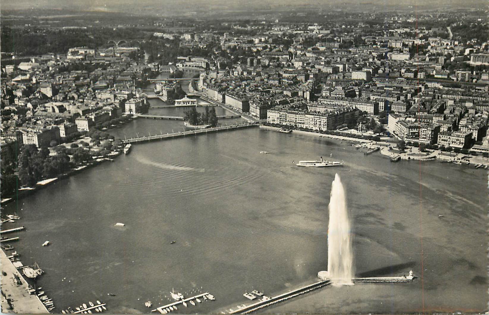 CPM Geneve Vue aerinne du jet d'Eau la Rade et la Ville 