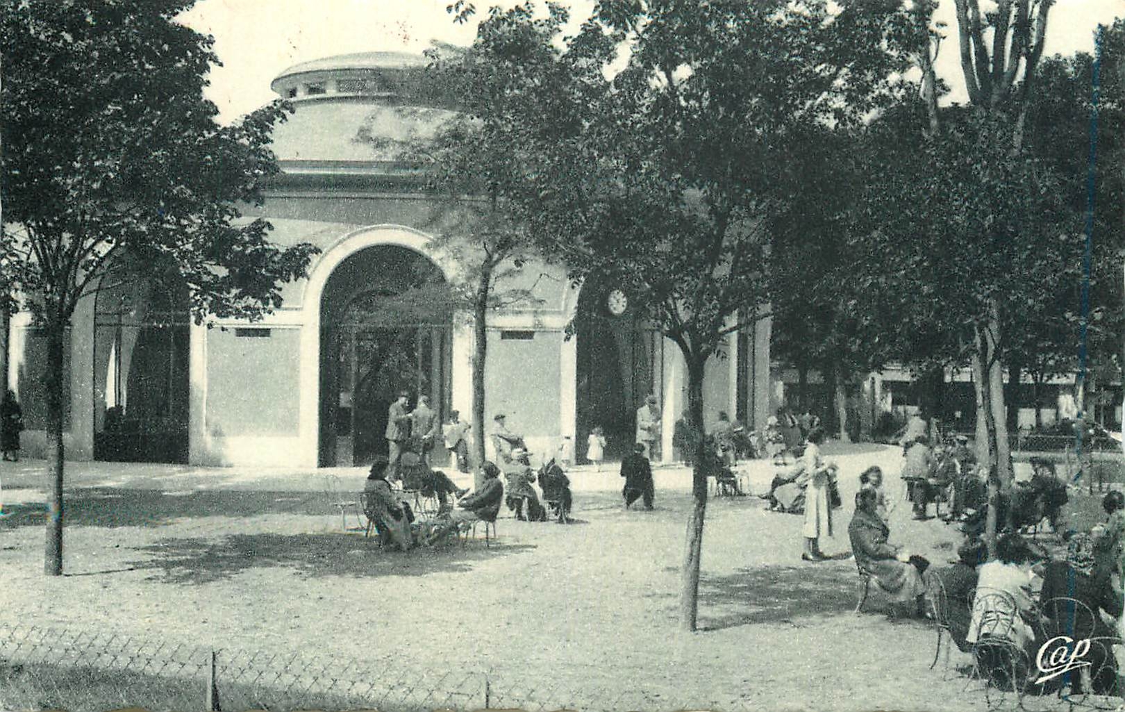 Place de l'Hôpital — Vichy — Cie des Arts Photographiques Allier