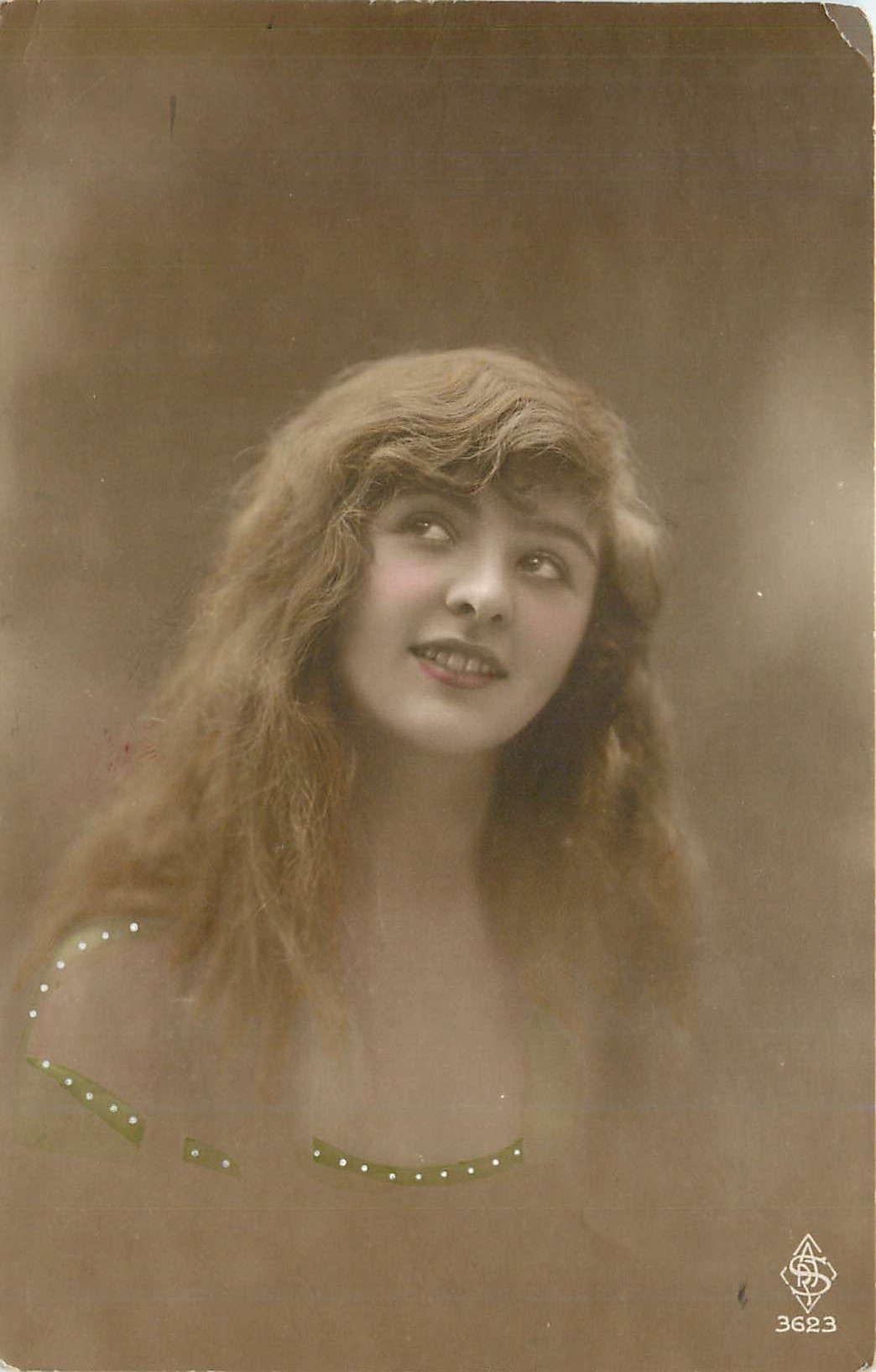 Jeune femme — portrait — S.S. n° 3623 - Recto