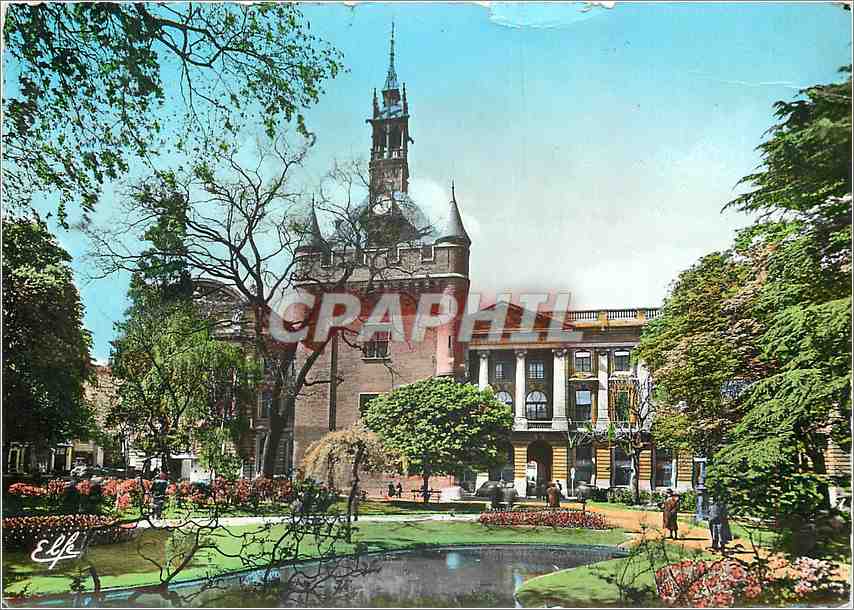 Toulouse — Le Donjon du Capitole au Square de Gaulle — Édit. Pyr. Doucicé