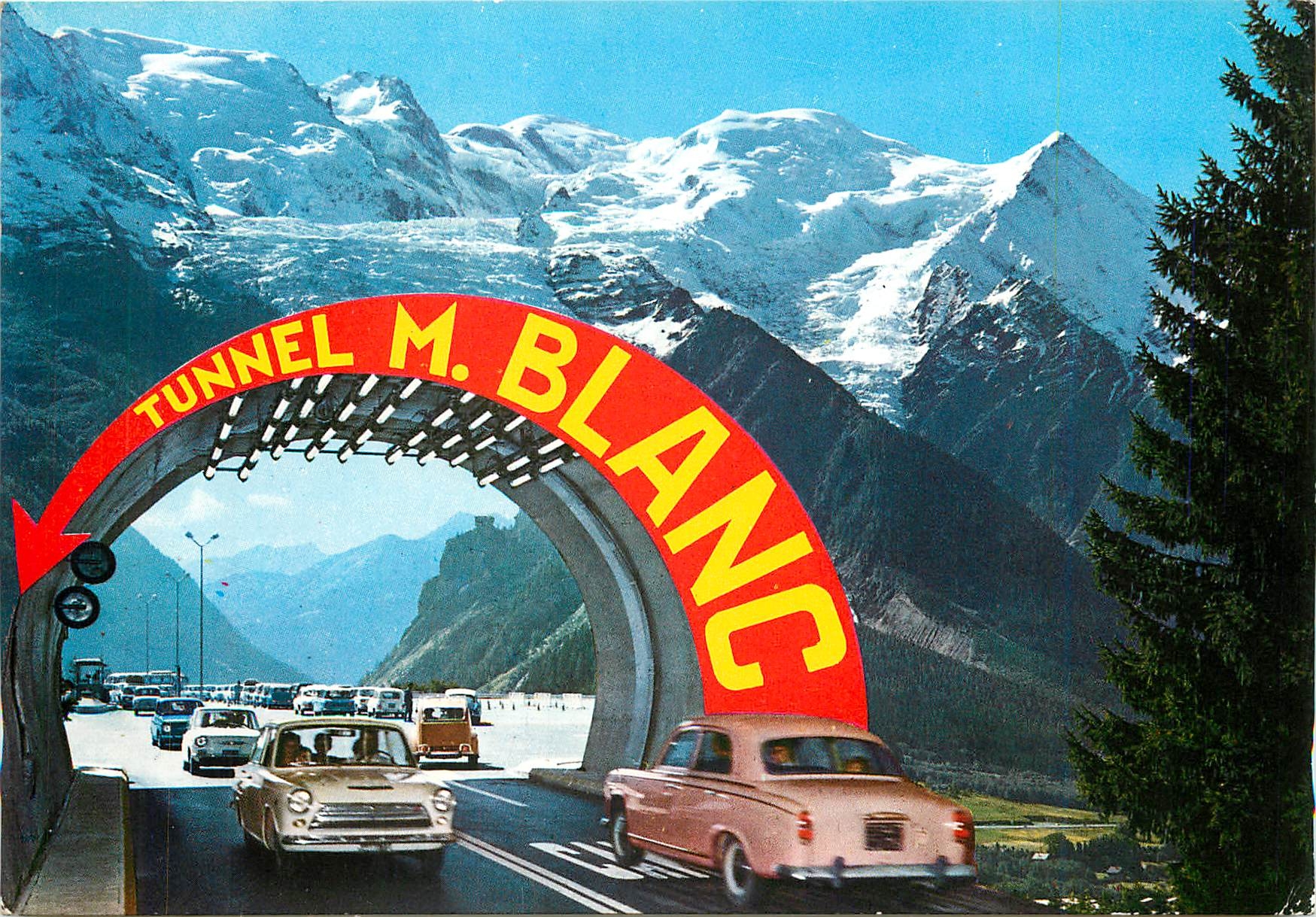 CPM M Blanc Vue de la sortie Italienne Panorama Vallee di Chamonix 