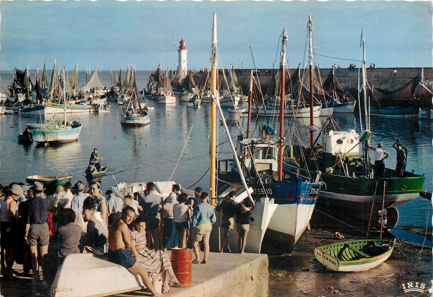 CPM Ile d'Oleron Charente Maritime Le Port de la Cotiniere Bateaux de peche