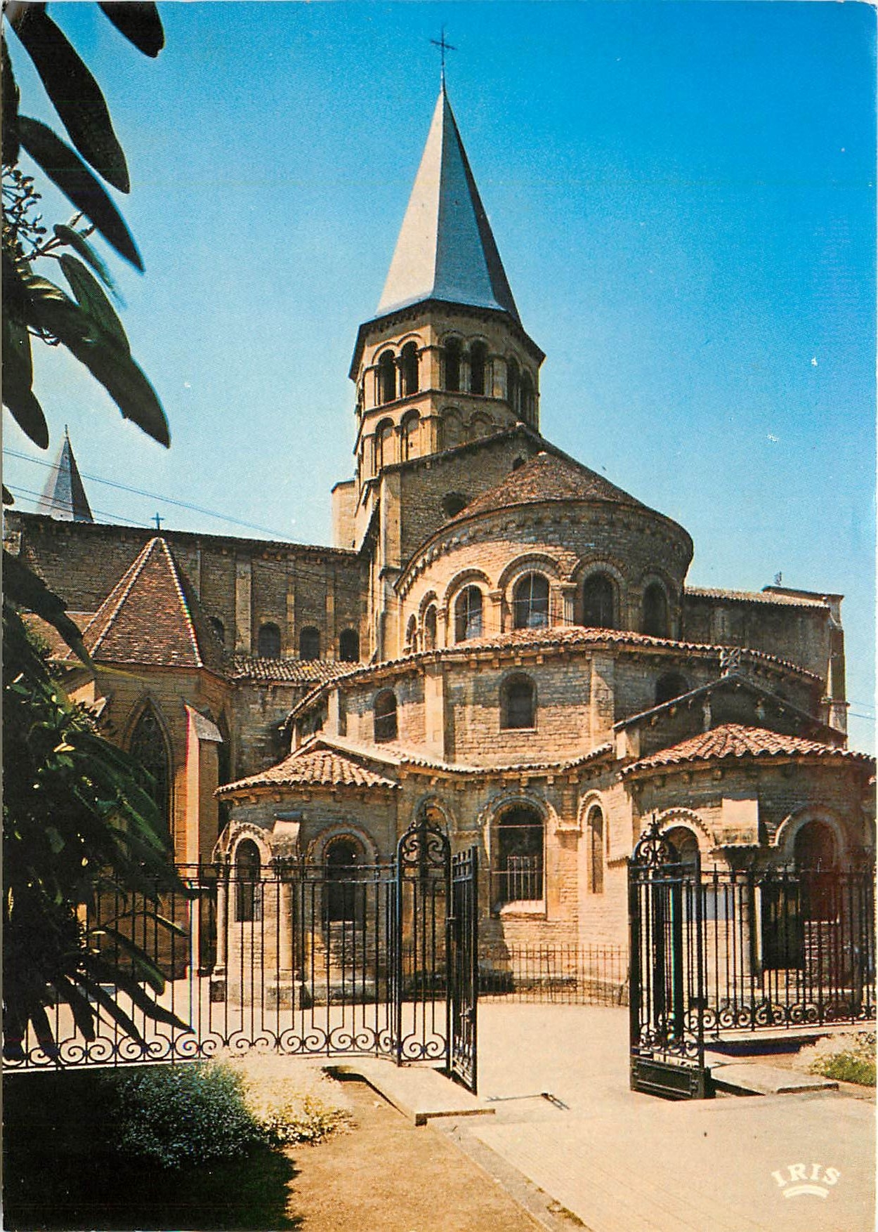 CPM Paray le Monial Saone et Loire La basilique du Sacre Coeur l'Abside 