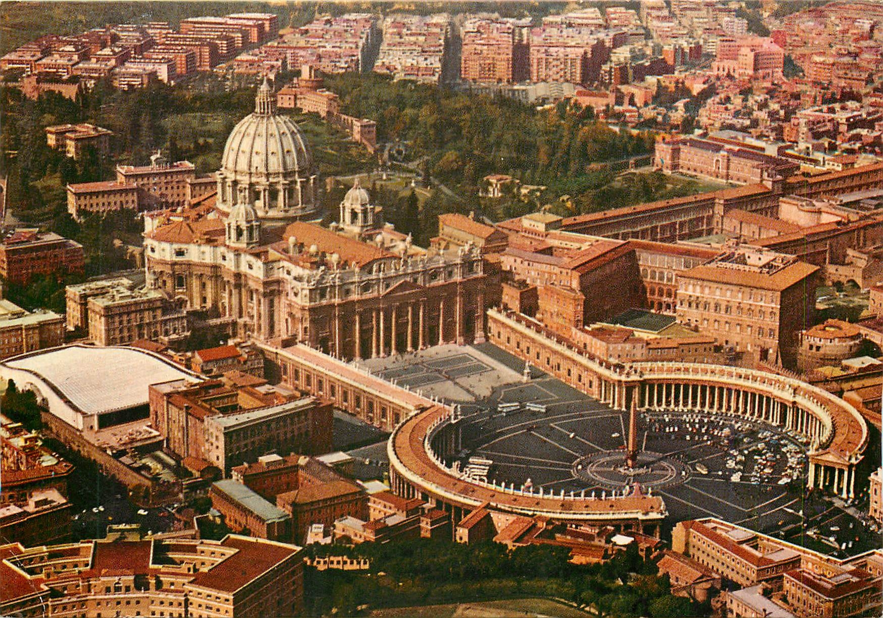 CPM Citta del Vaticano Place et Basilique de St Pierre 