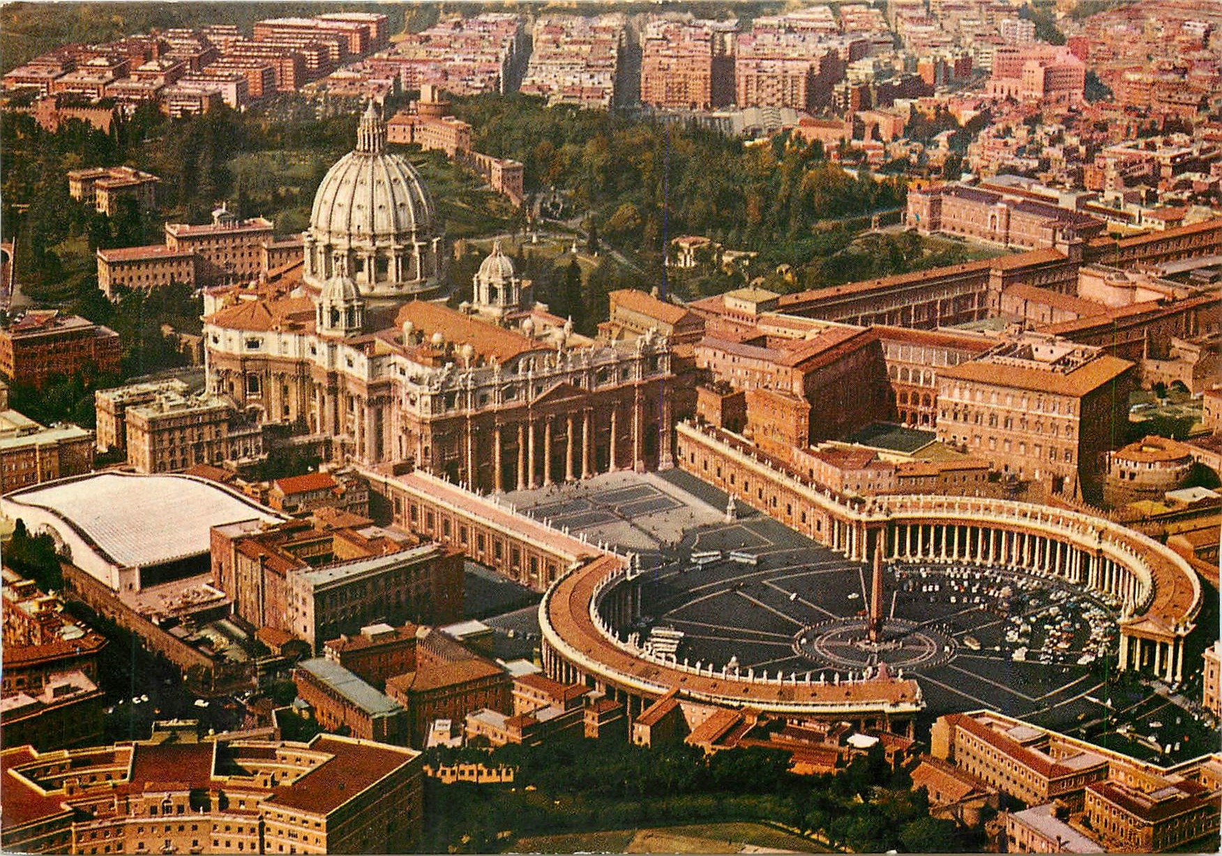 CPM Citta del Vaticano Place et Basilique de St Pierre 