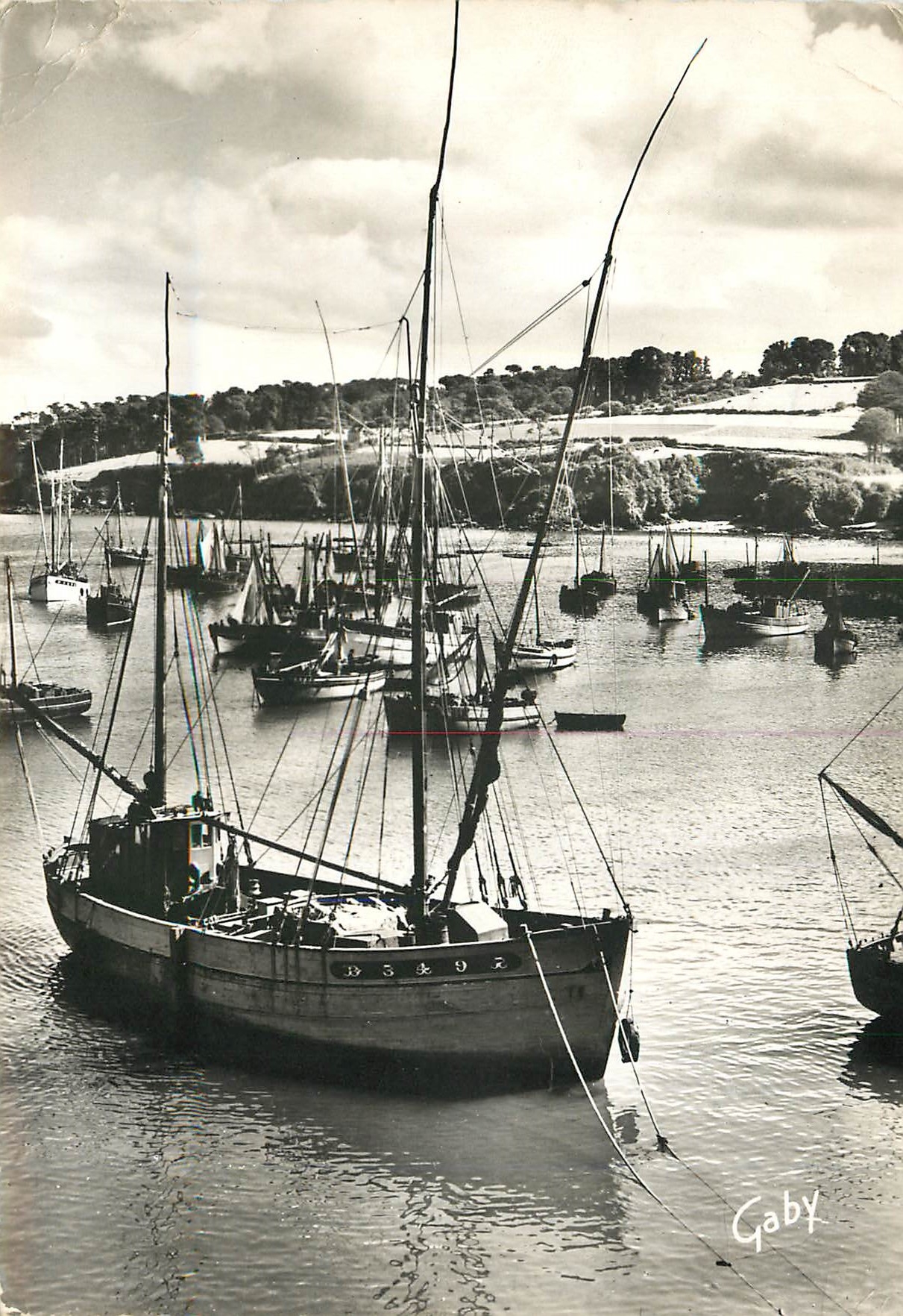 CPM Douarnenez Finistere Thoniers et Sardiniers au Port Bateaux de peche