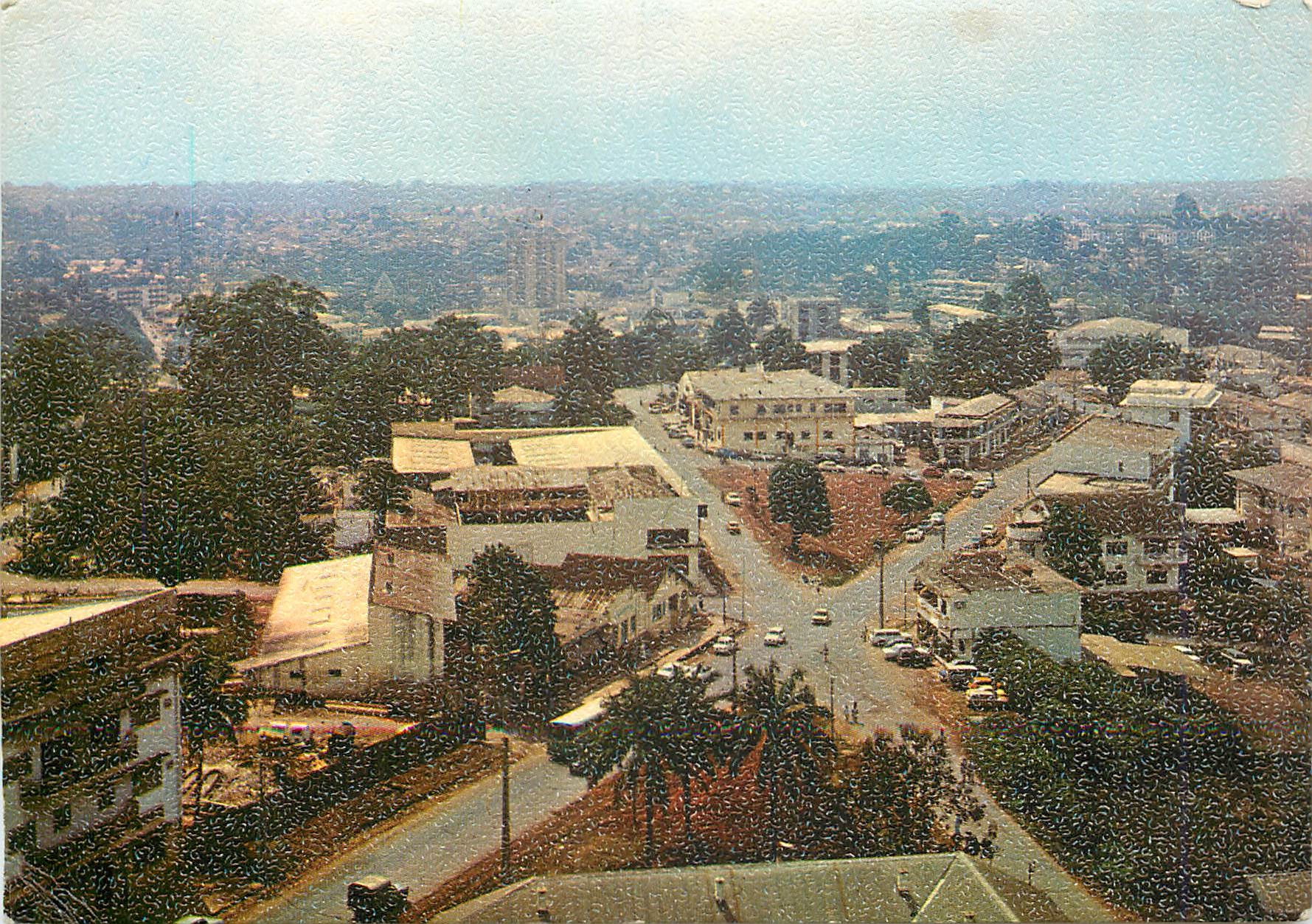 CPM Vue depuis l'Immeuble CNPS a Yaounde 