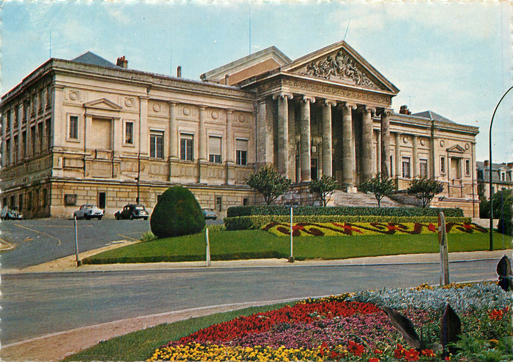 CPM Angers Le Palais de Justice Place du General Leclerc 