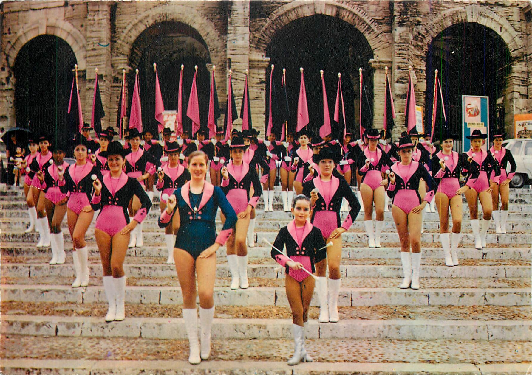 CPM Les Filles du Mistral Siege Brasserie du Waux Hall Arles Majorettes