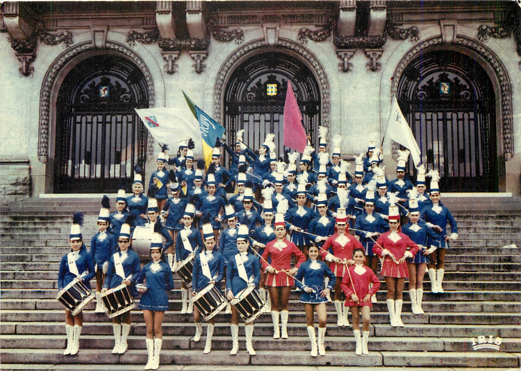 CPM Vichy Allier Vacances loisirs detente Les majorettes 