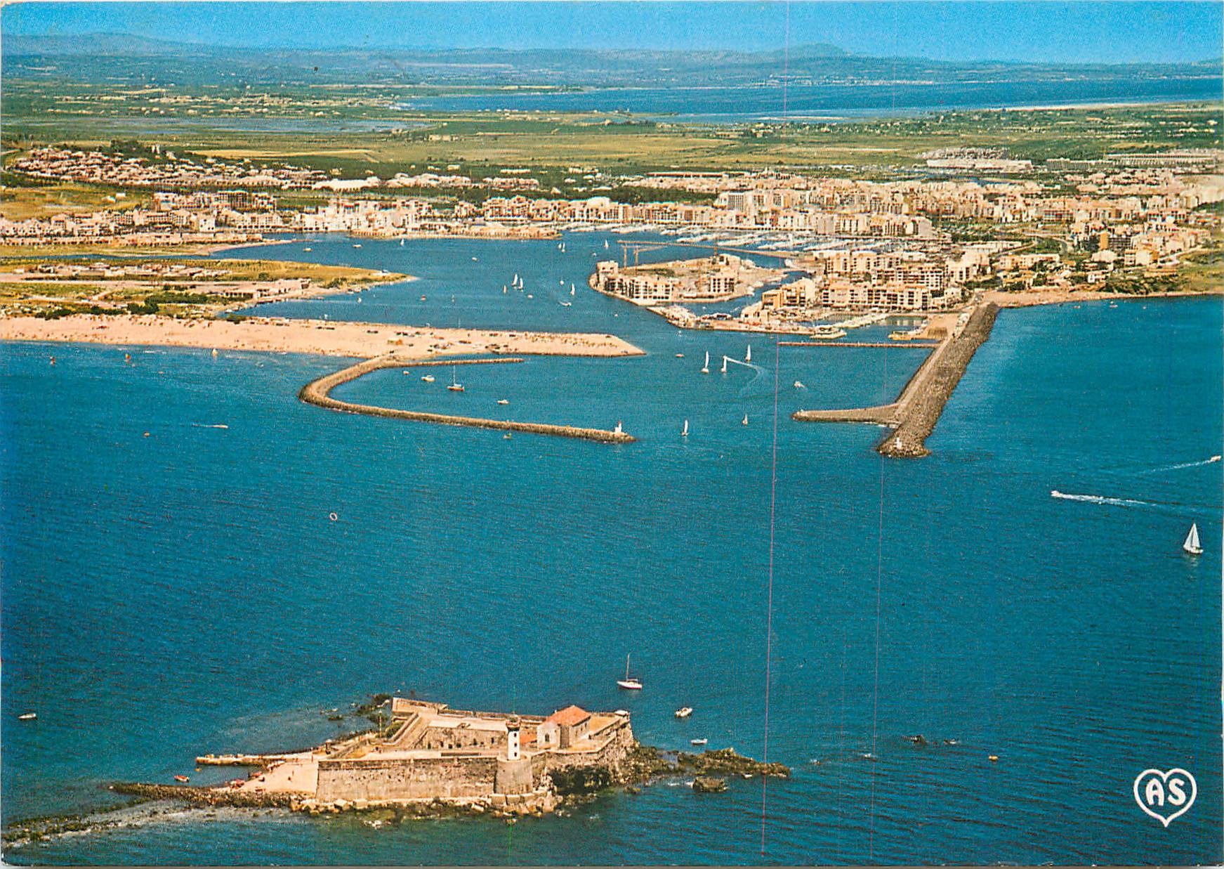 CPM Agde et ses Plages Herault Le Cap d'Agde Le Fort Brescou et l'entree du Port Vue aerienne 