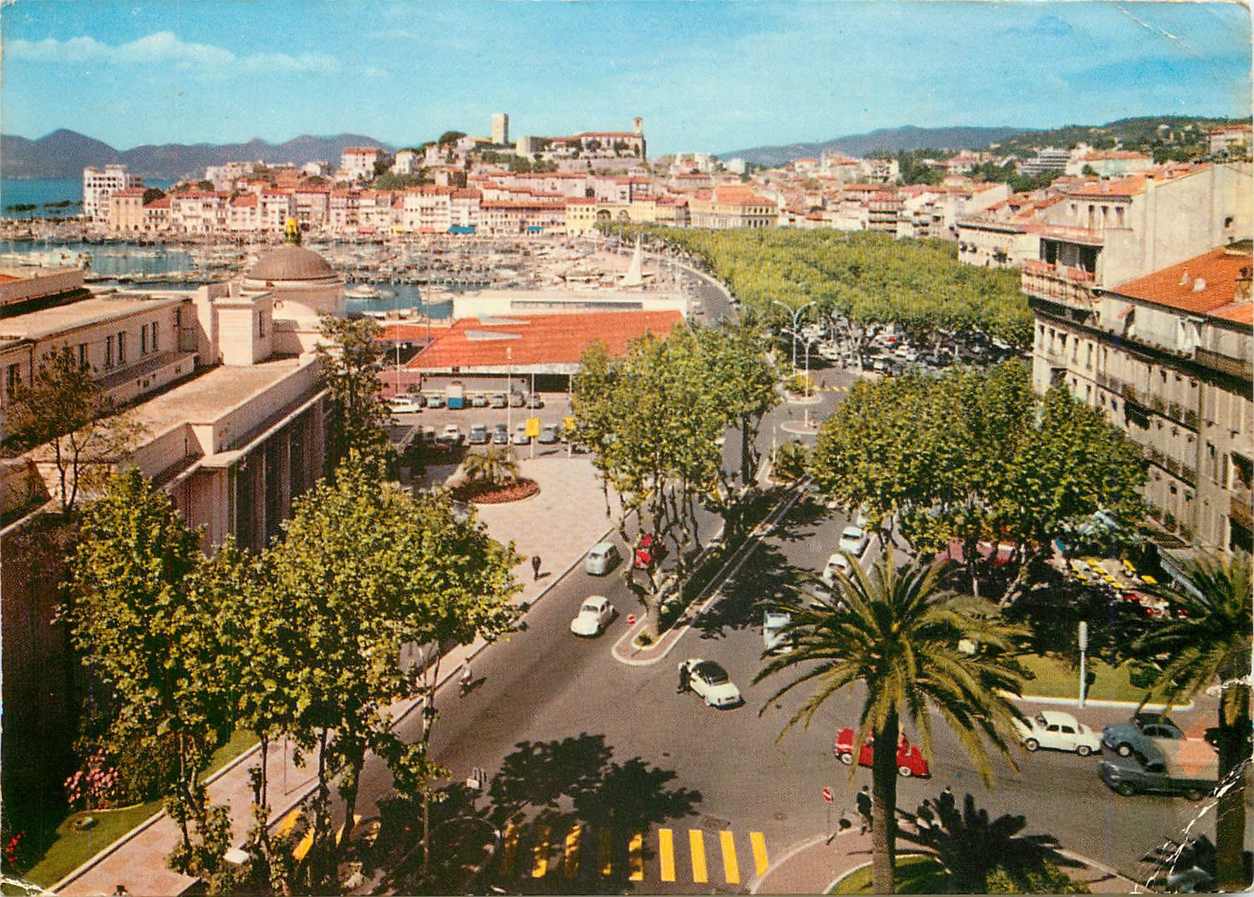 CPM Cannes Vue generale du Suquet et un coin du Port 