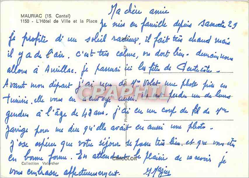 CPM Mauriac Cantal L'Hotel de Ville et la Place  — Rückseite