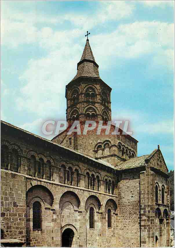 CPM Orcival Puy de Dome Basilique Notre Dame Facade laterale sud et clocher 