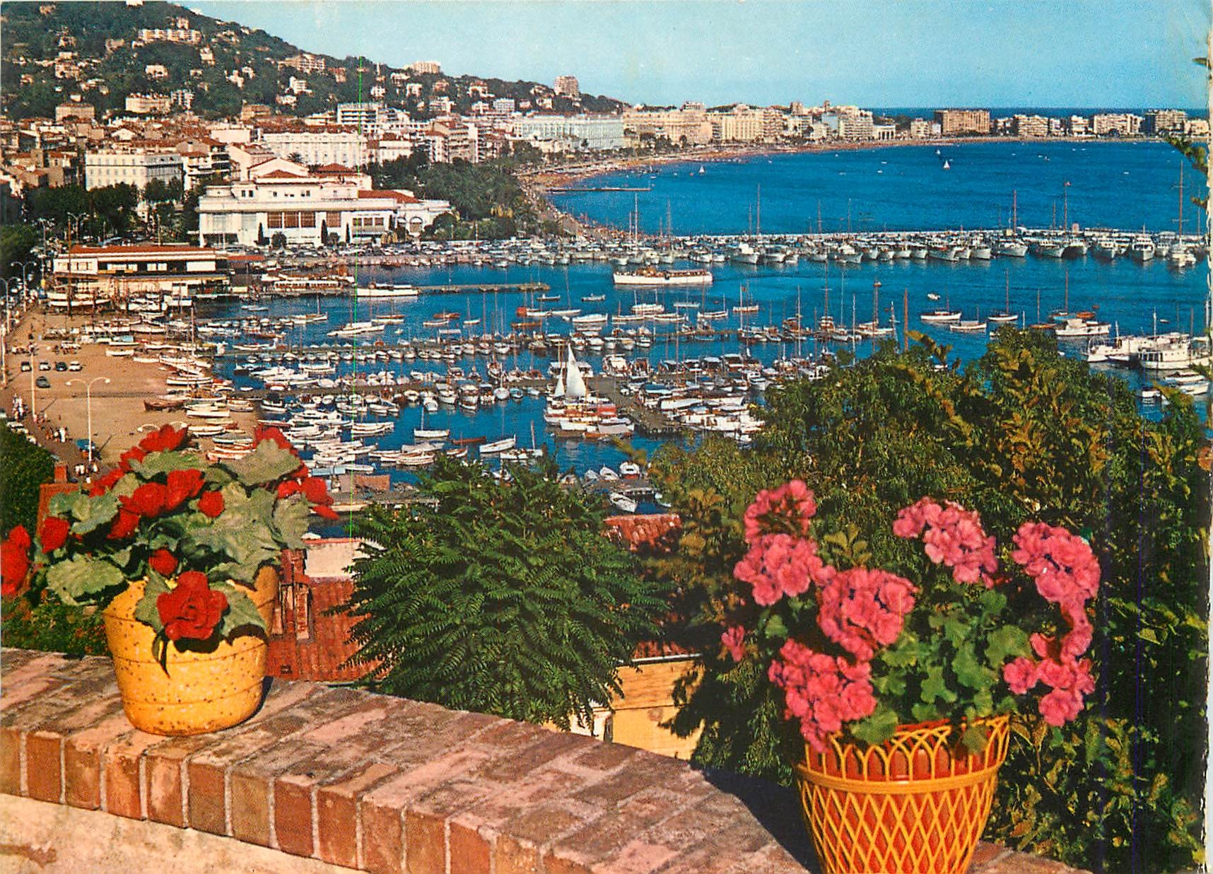 CPM La Cote d'Azur Cannes Le Port et la Croisette 