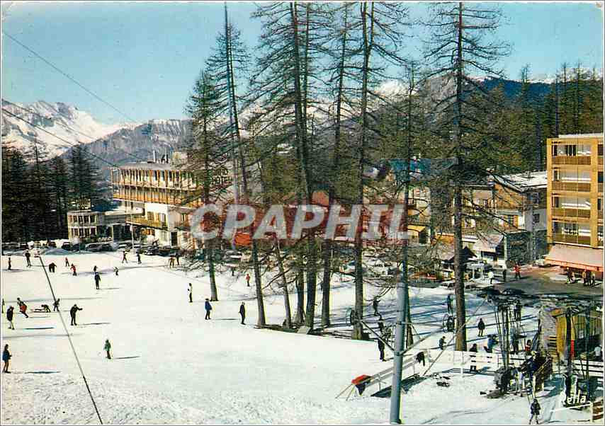 CPM Valberg Le Monte Pente de Garibeuil a gauche le Grand Hotel Au loin a gauche les aiguilles de Pe