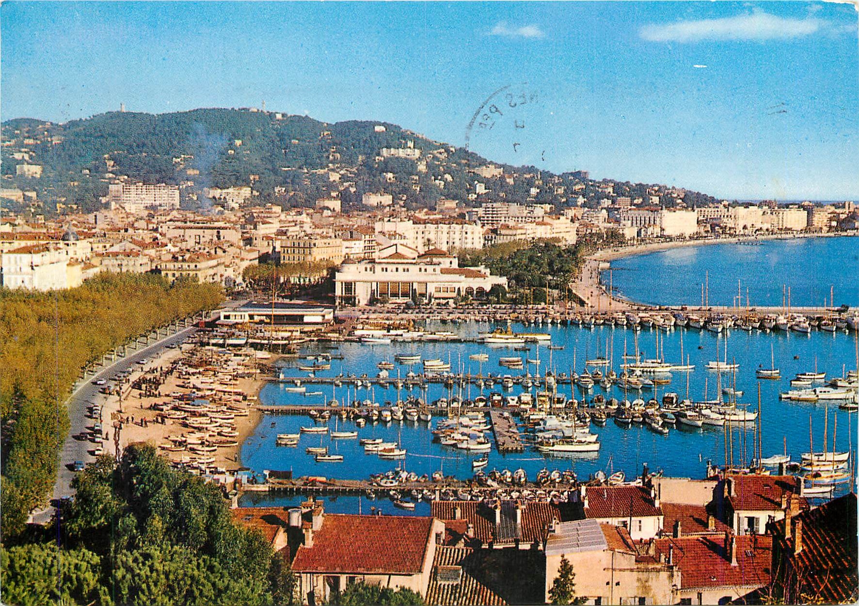 CPM Cannes Vue generale prise du Suquet 