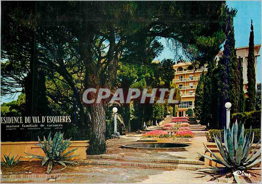 CPM Les Issambres Var Maison familiale du Val d'Esquieres Les jardins et la Residence 