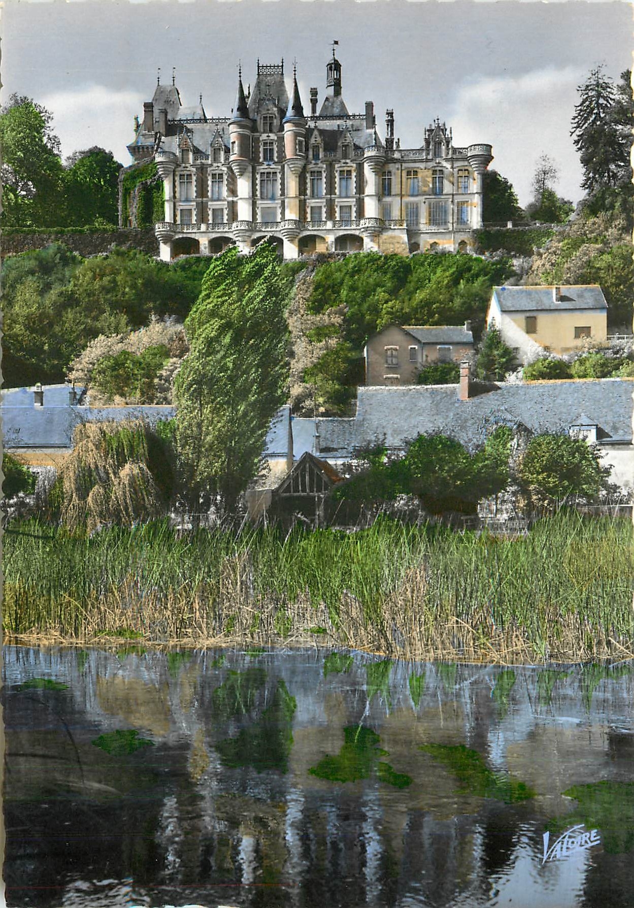 Monticny-le-Gannelon — Le château dominant le Loir — Éditions Valoire