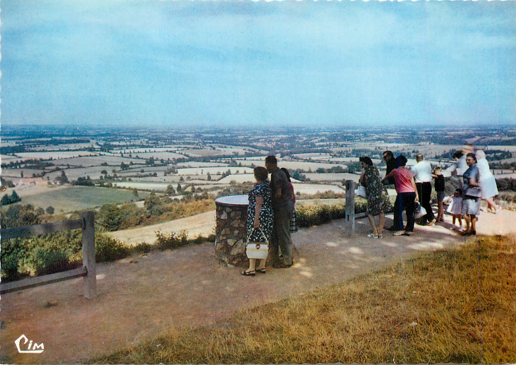 St-Leon (03. Allier) — Puy St-Ambroise, vue panoramique — Cim