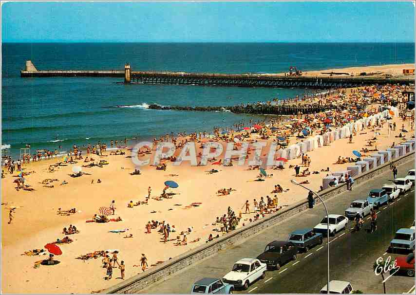 CPM Capbreton La Grande Plage avec l'estacade et la nouvelle jetee 