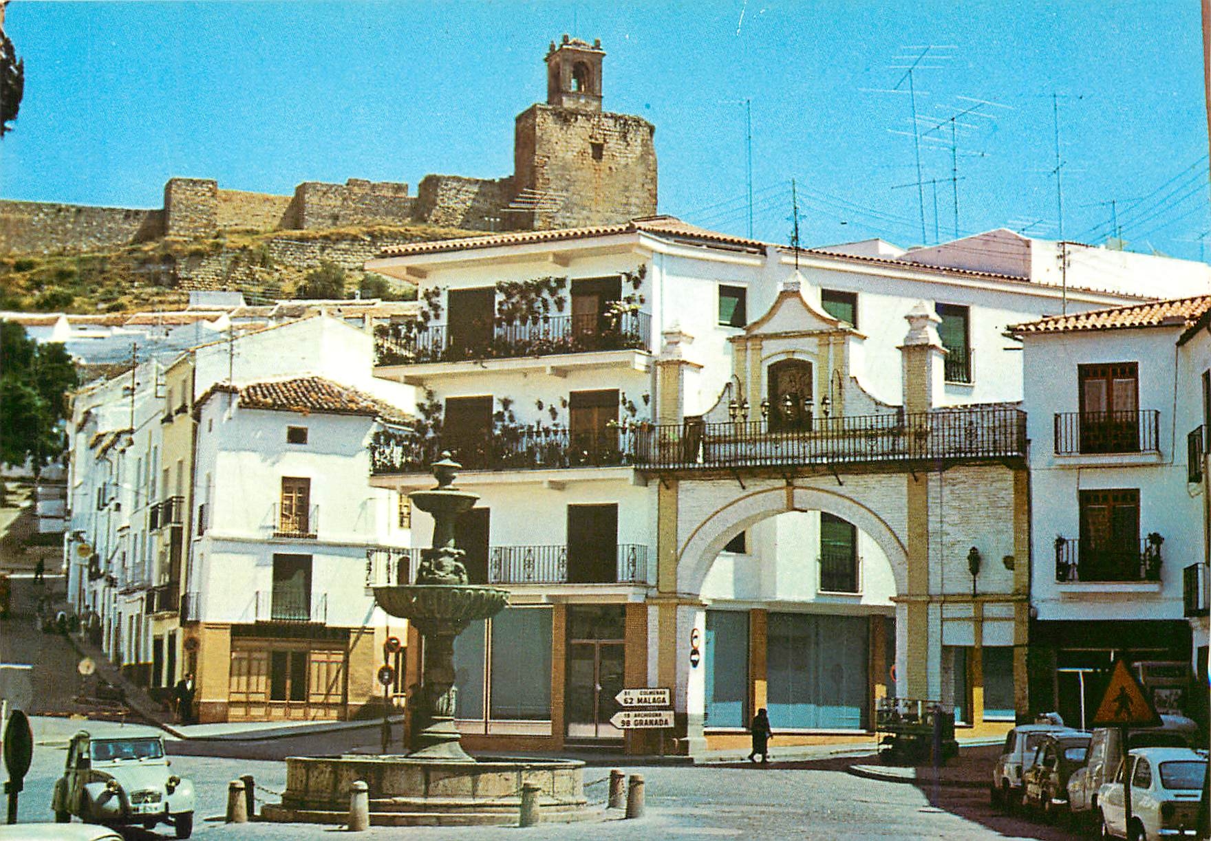 CPM Antequera Malaga Place de Saint Sebastian Au fond le Chateau Arabe 