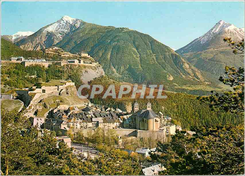 Vauban — Vue panoramique du village et des montagnes enneigées — Editions F. FRANCE