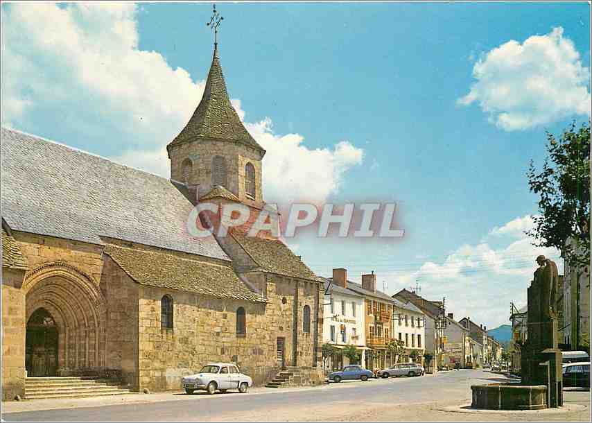 Bourg-Lastic — Place de l'Église — Editions Coupures Naturelles