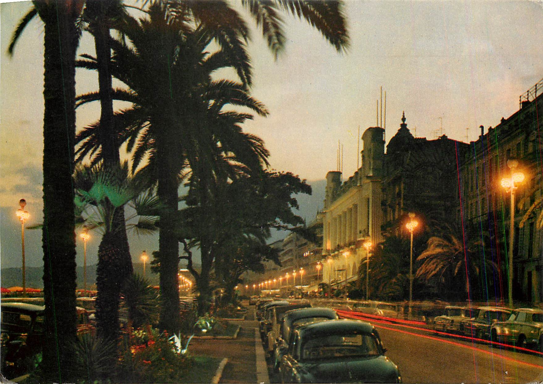 CPM La Cote d'Azur Nice La Promenade des Anglais la nuit 