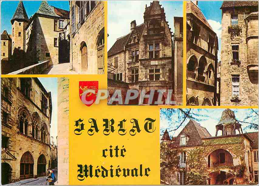 CPM Sarlat en Perigord Dordogne La Rue Magnana 