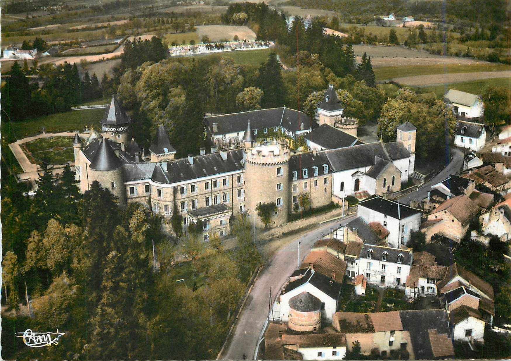 CPM Busset Allier Vue generale aerienne 