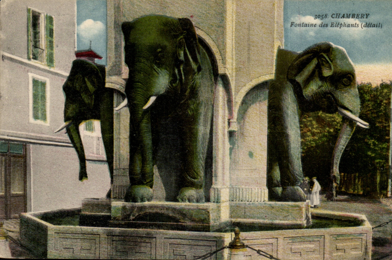 Chambery CPA Fontaine des elephants (detail)