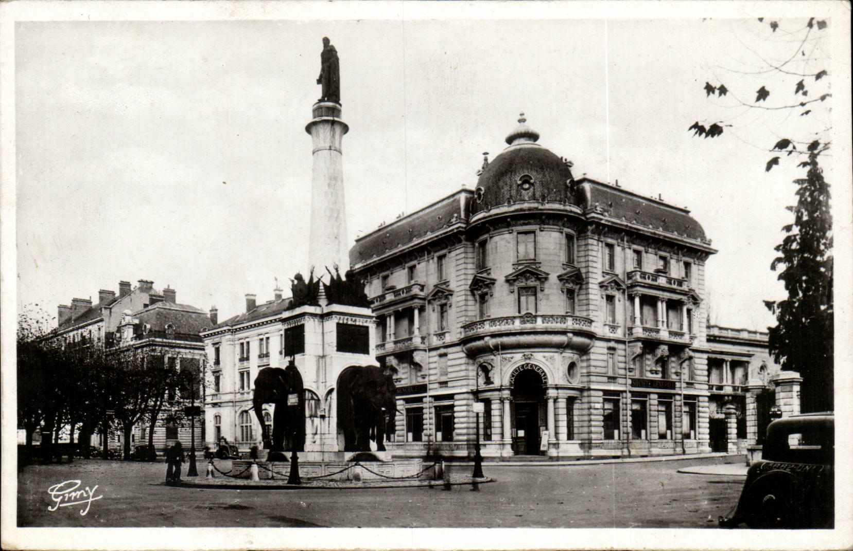 Chambéry - Fontaine des Éléphants et Statue du Général de Boigne (1751-1833) — éditeur Gimy