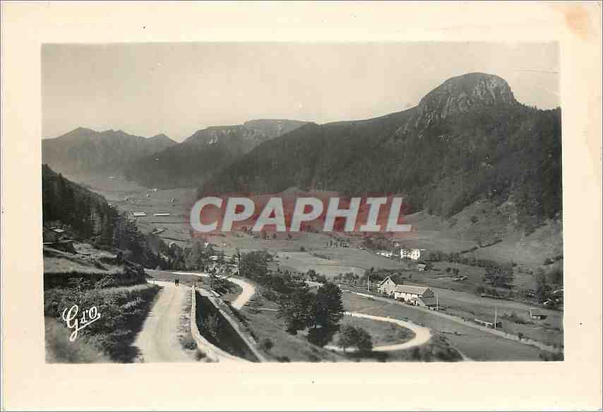 CPM L'Auvergne Le Mont Dore Vallee du Sancy et le Capicin