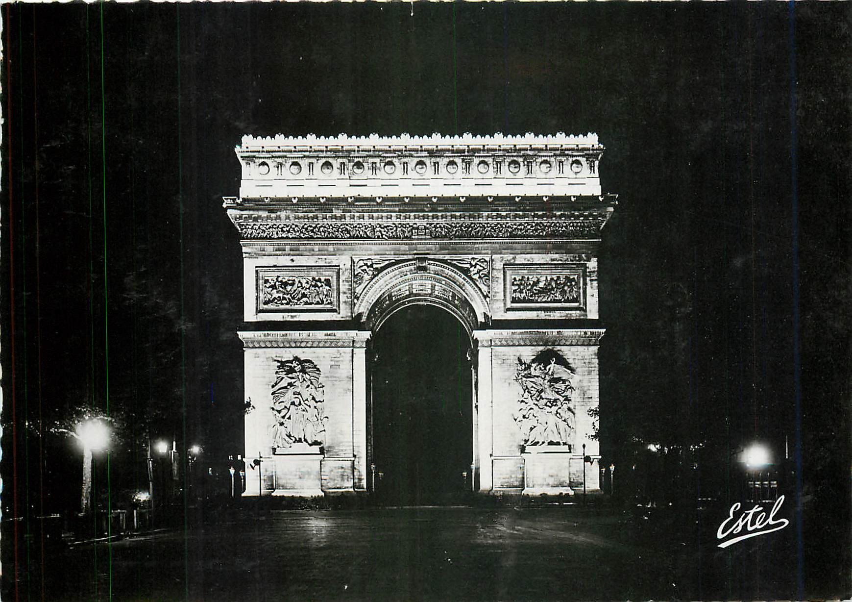 CPM Paris La Nuit L'Arc de triomphe de l'Etoile illumine