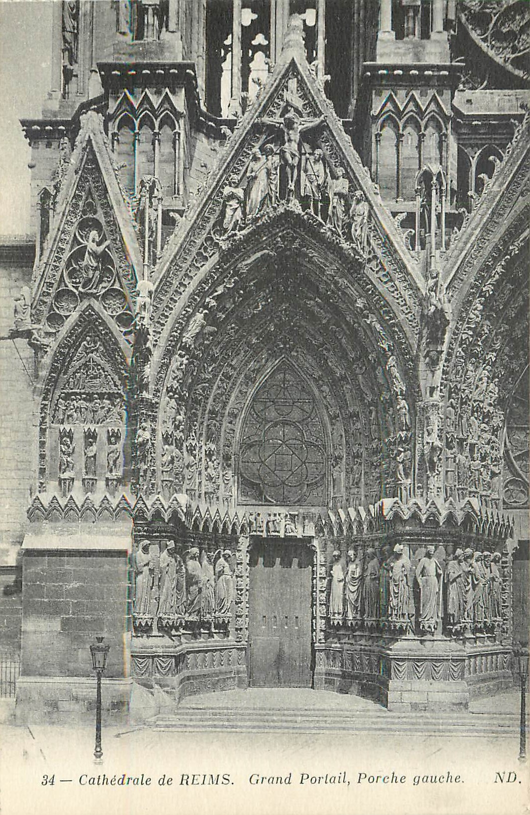 CPA Cathedrale de Reims Grand Portail Porche gauche