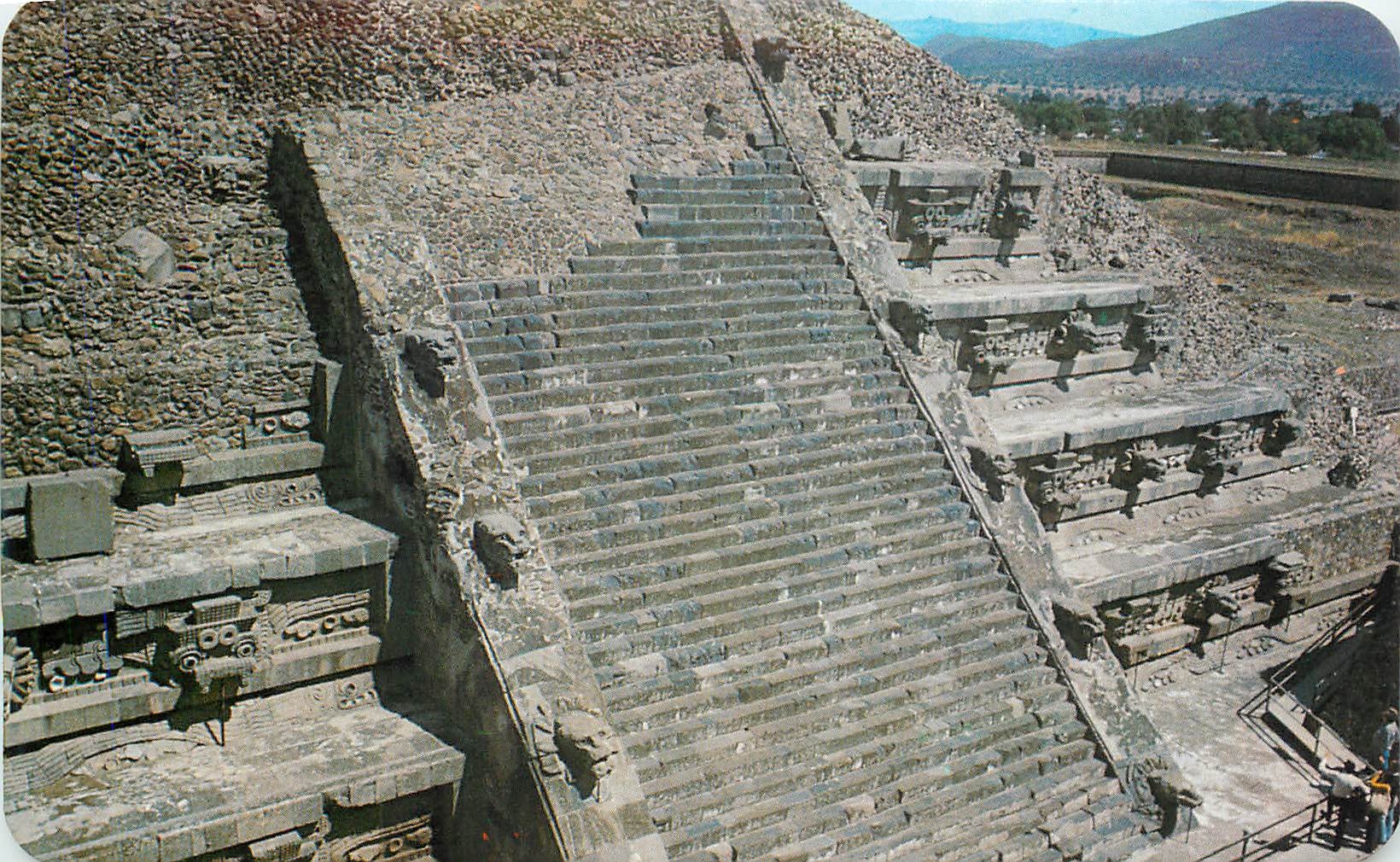 CPM El Templo de Quetzalcoatl Mexico