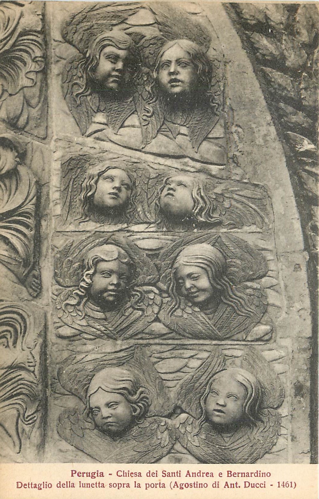 CPA Perugia Chiesa dei Santi Andrea e Bernardino Dettaglio della lunetta sopra la porla (Agostino di