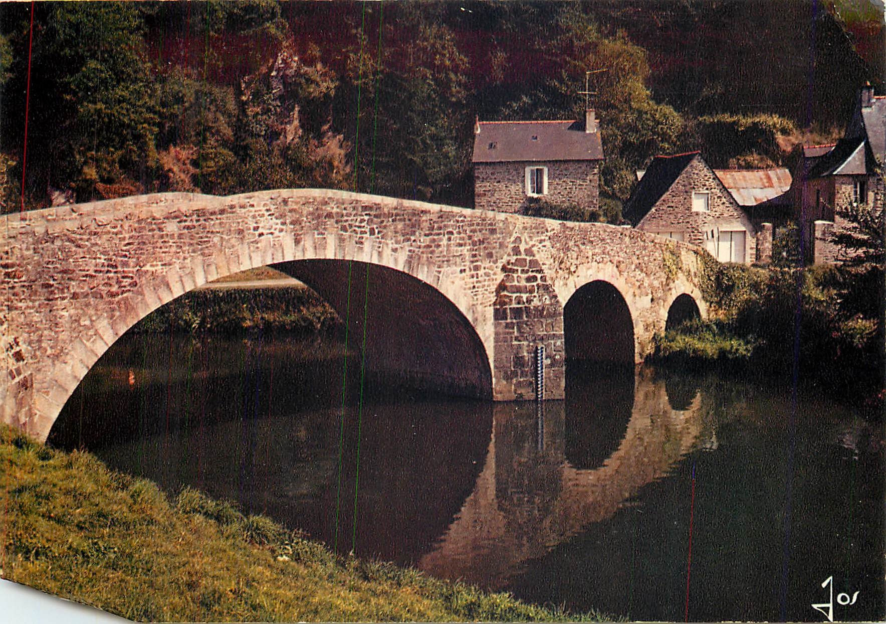 CPM La Bretagne en Couleurs Lehon (Env de Dinan) Vieux pont gothique sur la Rance