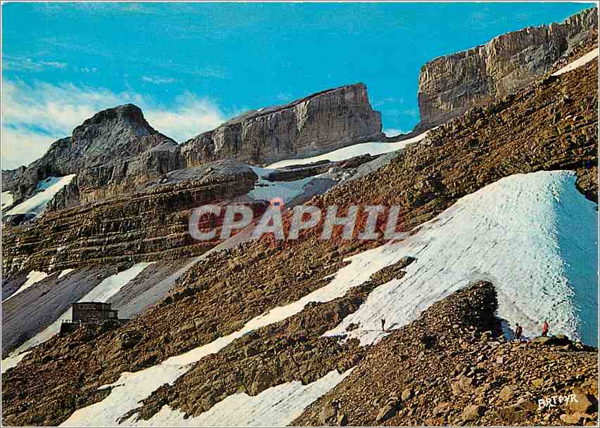CPM Hautes Pyrenees Gavarnie La Breche de Roland le Casque (3006 m) et le refuge du C A F