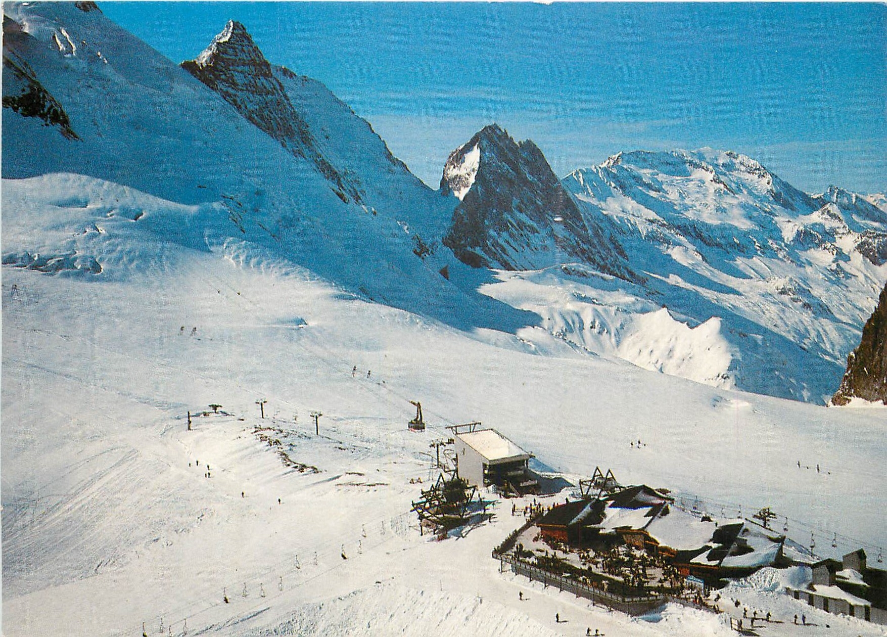 CPM Lac de Tignes (Savoie) Alt 2100 m Depart du Telepherique de la grande Motte alt 3656 m