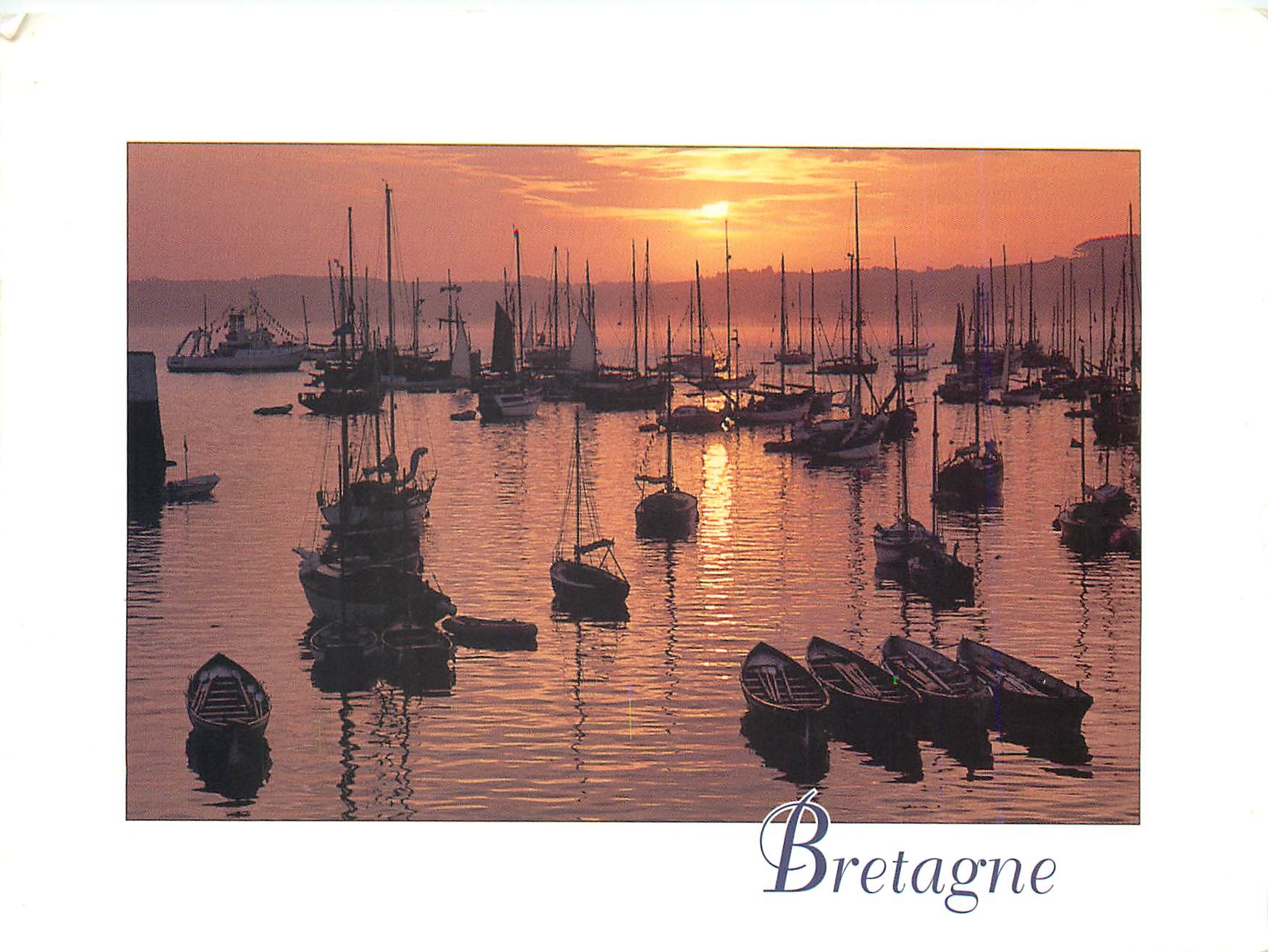 CPM Couleurs de Bretagne Soleil couchant sur la Port Bateaux