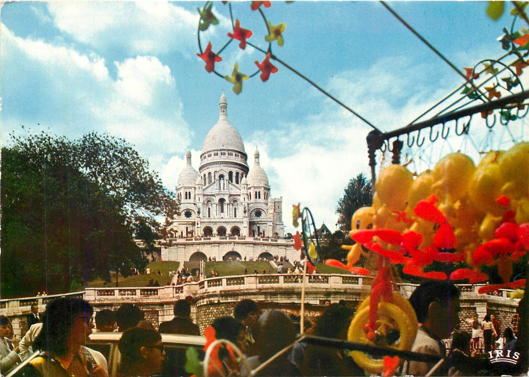 CPM Paris Montmartre La Basilique du Sacre Coeur