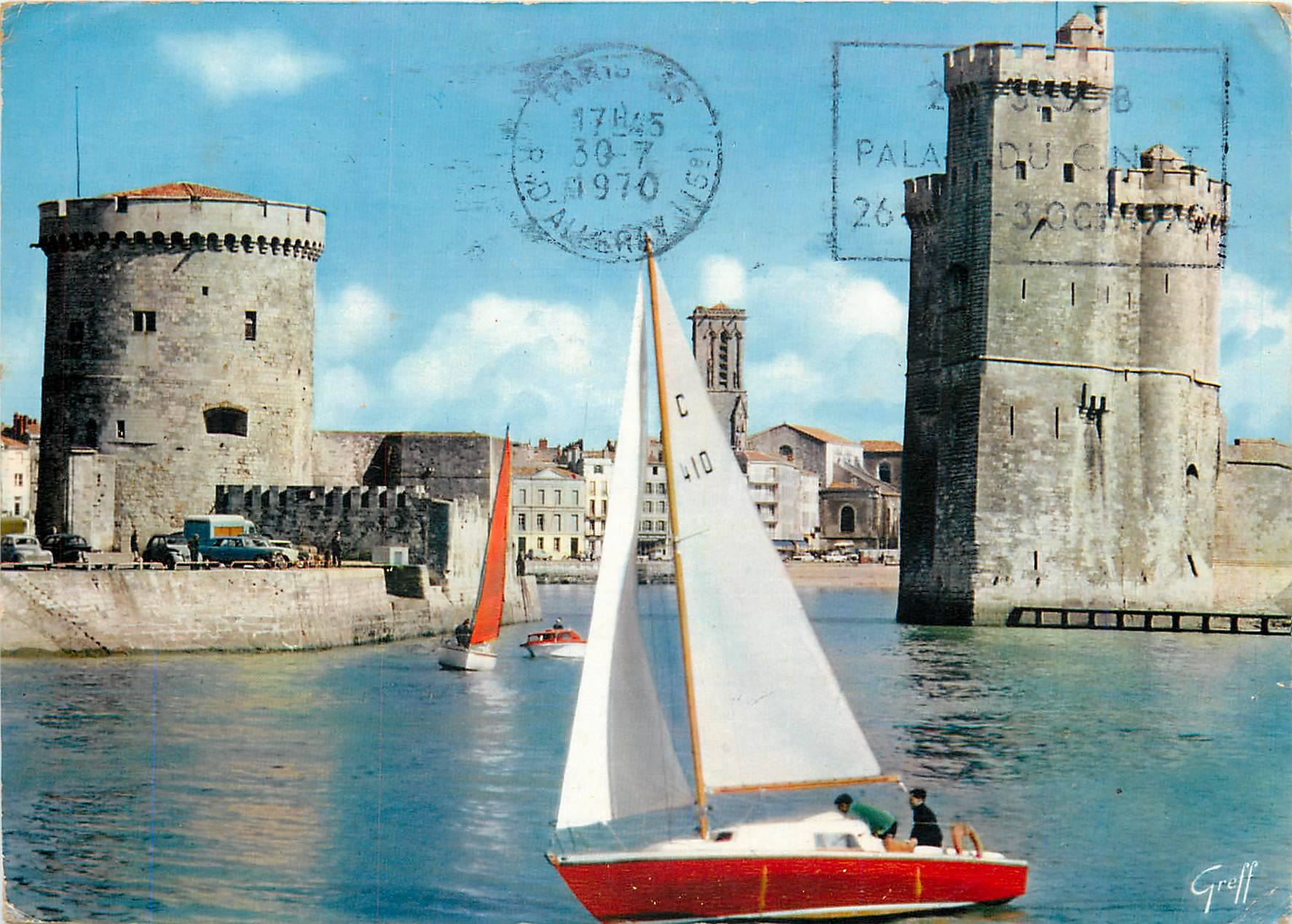 CPM An Aunis La Rochelle (Charente Mar) Tour de la Chaine et tour Saint Nicolas Bateau