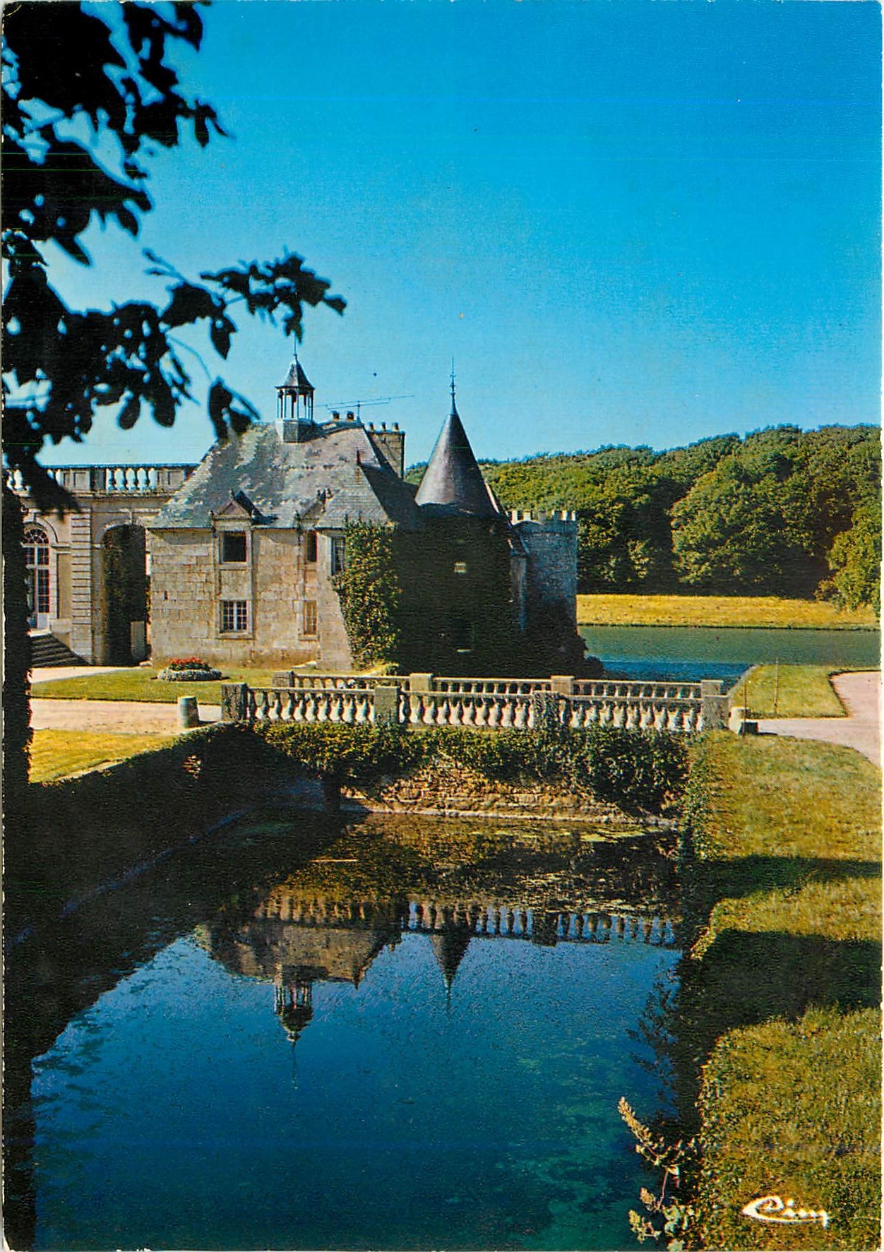 CPM Les Chateau de la Manche Le Chateau de Flamancille (Manche)