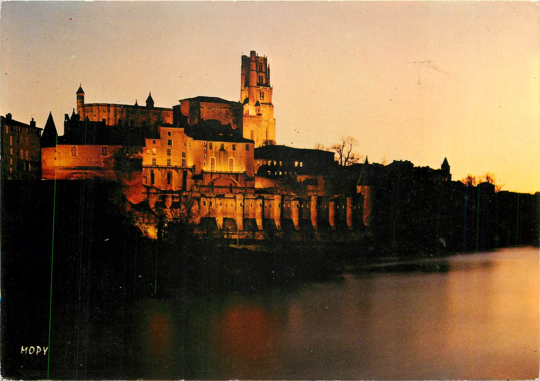CPM Albi (Tarn) Cite d'Art Le Spectalce Son et Lumiere Albi de poupre vetu