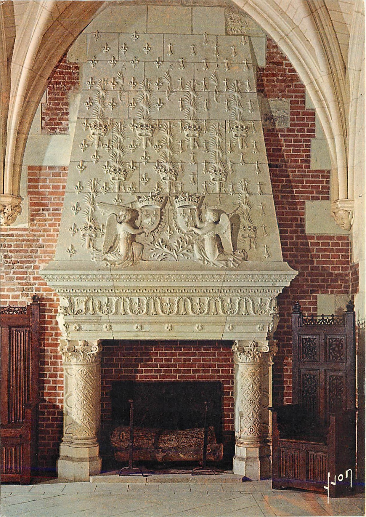 CPM Chateau d'Amboise (Indre et Loire) Cheminee de la Salle des Etats