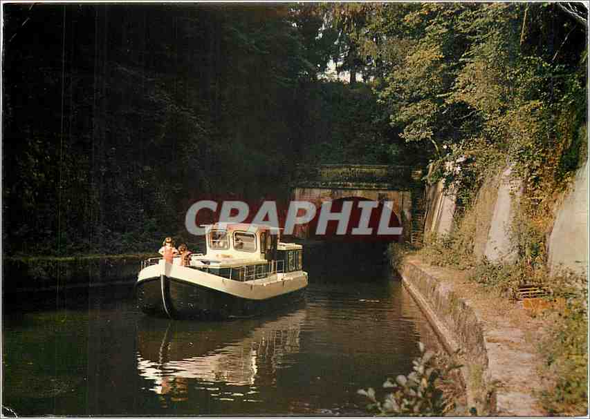 CPM Penichette sur le canal du Nivernais