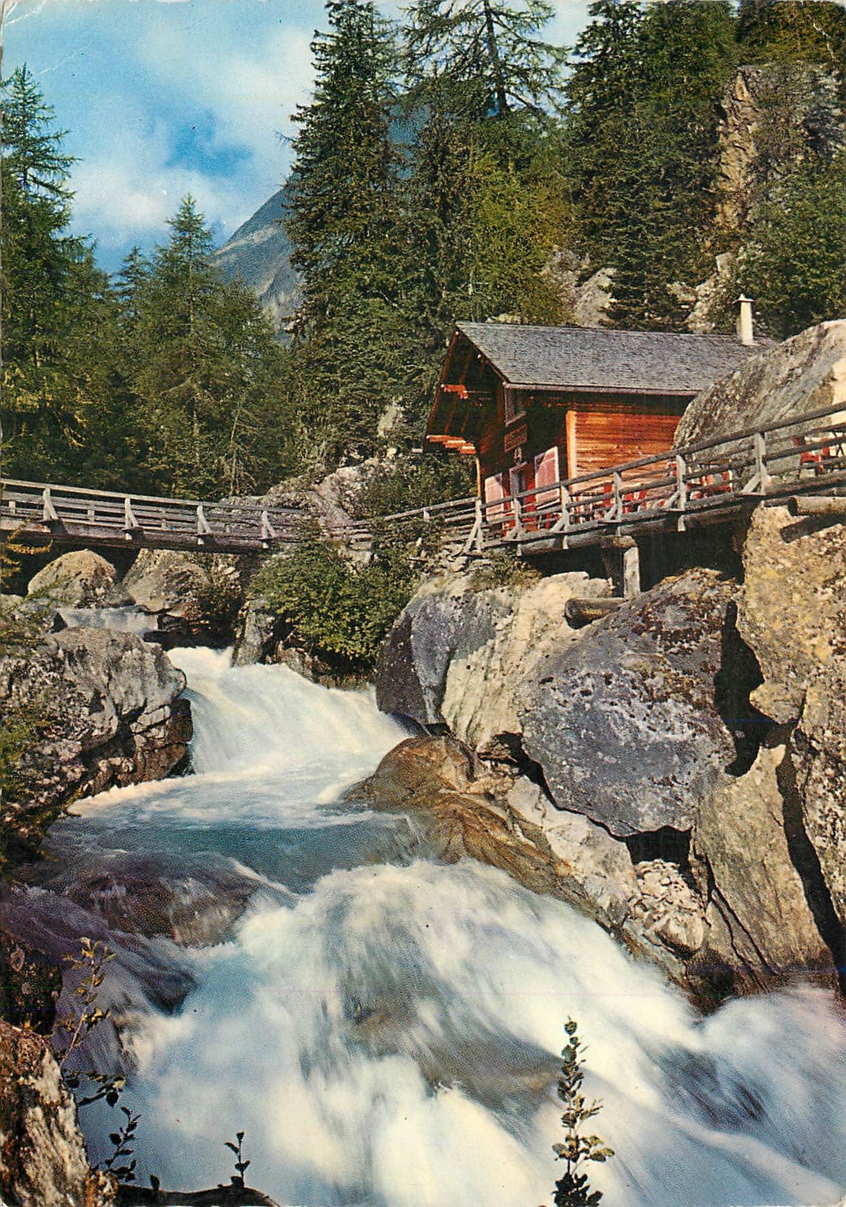 CPM Les Belles Cascades des Alpes La Cascade a Berard au desus d'Argenteire (Haute Savoie)