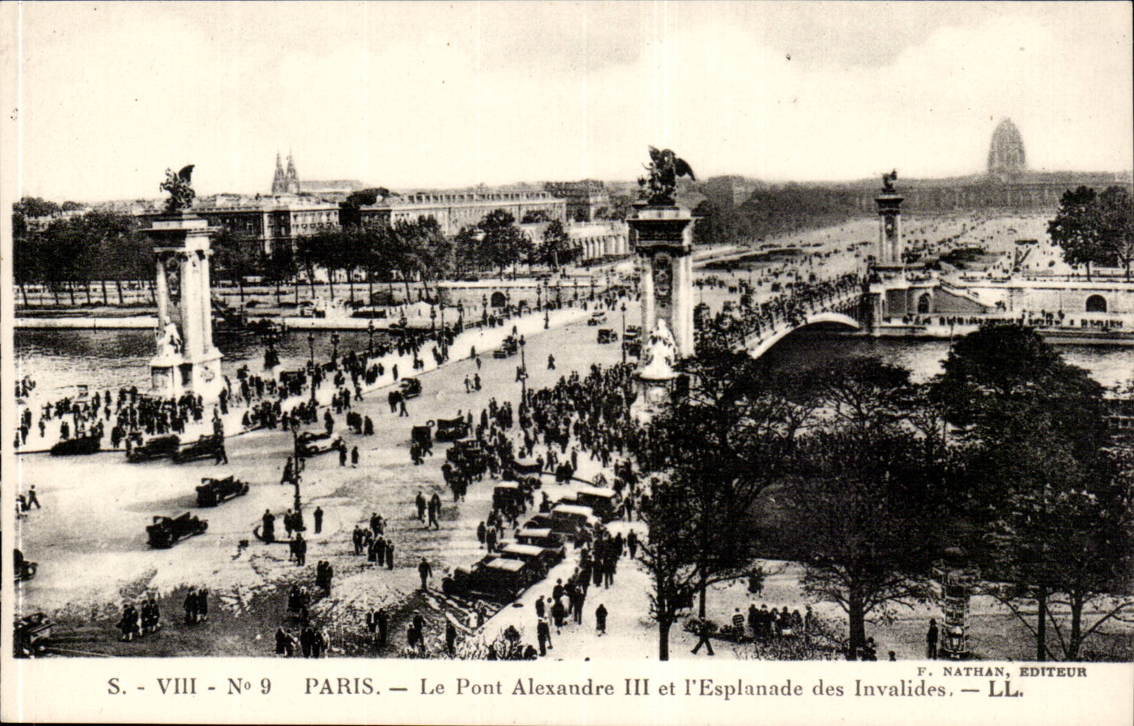 Paris CPA Le pont Alexandre III et l'esplanade des Invalides